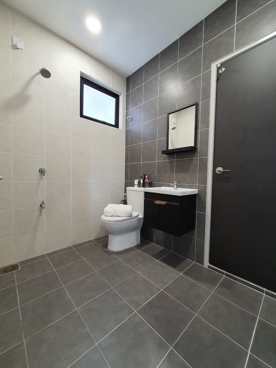 photo_6197500803422470625_y